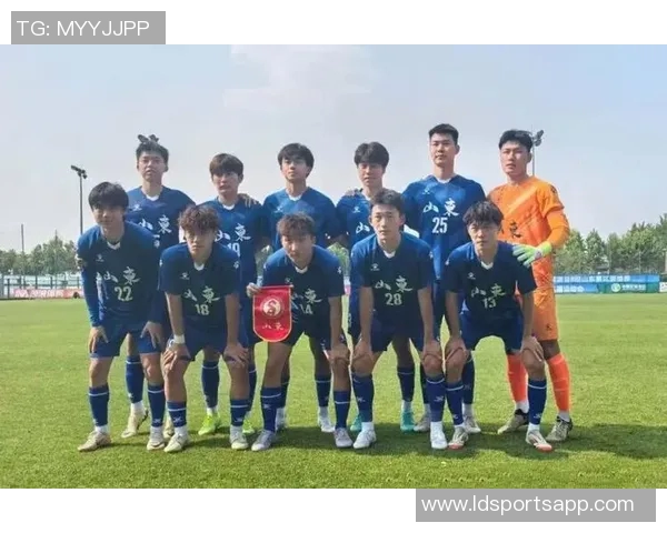 山东U20队表现出色杜月徵险些破门上半场战平上海U20队0比0 山东U20队表现出色杜月徵险些破门上半场战平上海U20队0比0