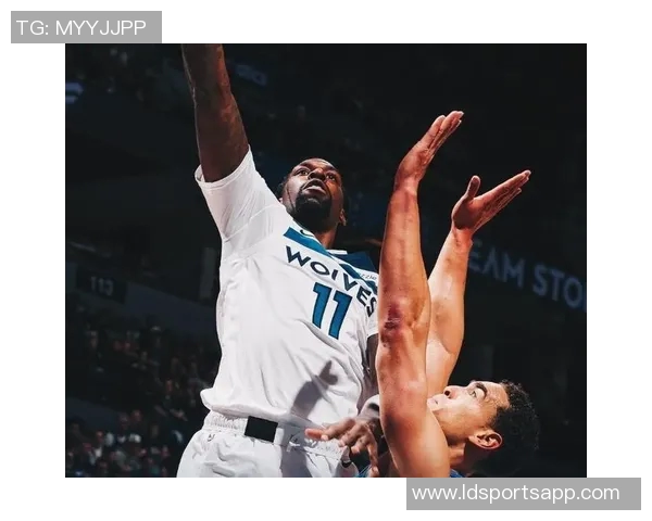 森林狼半场苦战爵士落后2分爱德华兹状态低迷戈贝尔贡献12分7篮板马卡表现抢眼拿下15分 森林狼半场苦战爵士落后2分爱德华兹状态低迷戈贝尔贡献12分7篮板马卡表现抢眼拿下15分